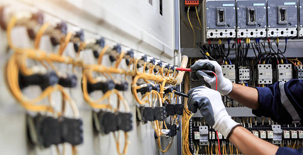 Professional Electrician technician working in Peachtree City, GA